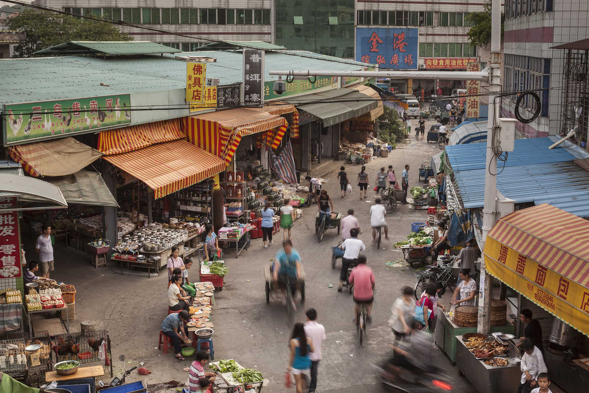 Photograph of a wet market in Qingxi, Dongguan, China