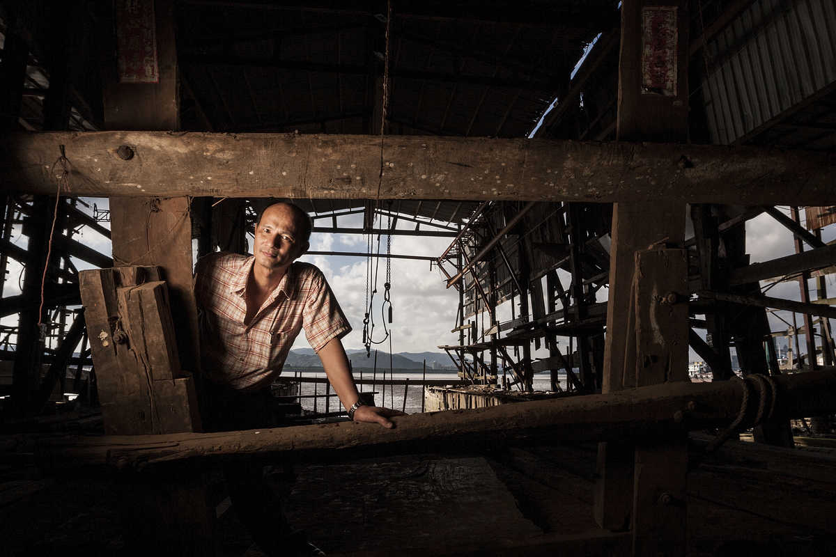 Portrait of Wang Jian Qiu, one the last shipbuilders in Macau.